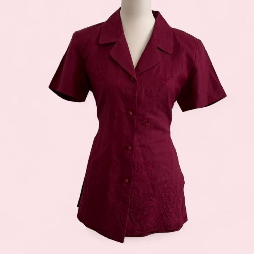 Vintage Appraisal Burgundy Floral Embroidered Button-Up Blouse — Size 10